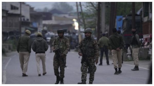 ভোটার তালিকা ইস্যুতে ফের অগ্নিগর্ভ মালদহ, সকালে ফের অবরোধ