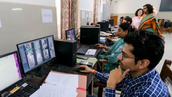 বিশ্বখ্যাত আইটি সংস্থায় একলপ্তে ৩০ হাজার কর্মী ছাঁটাই, ভারতে কাজ গেল ১২ হাজার জনের