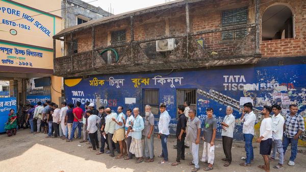 Polling Percentage: বিকেল ৫টা পর্যন্ত বাংলায় ভোট পড়ল প্রায় ৯০%, তামিলনাড়ুতেও ভোট ৮২% ছাড়াল, পিছনে কোন ইঙ্গিত!