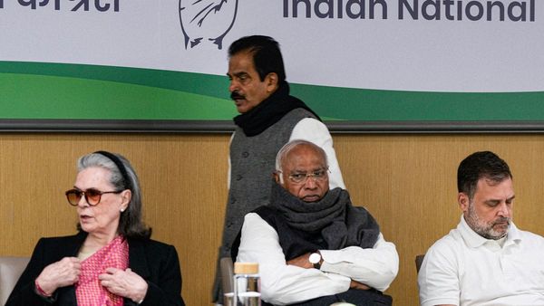 লোকসভায় আসেননি, বিধানসভায় বাংলায় ভোট প্রচারে রাহুল গান্ধী, তারকা প্রচারকদের তালিকা প্রকাশ কংগ্রেসের, রয়েছে নানা চমক