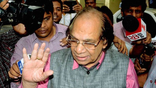 আবু হাসেম খান চৌধুরী: ৮৯ বছর বয়সে প্রয়াত মালদহ কংগ্রেসের মহীরূহ 'ডালু'