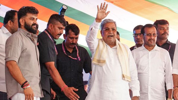 কর্ণাটকের মুখ্যমন্ত্রী পদ থেকে সিদ্দারামাইয়া কি ইস্তফা দিচ্ছেন? বৃহস্পতিবারের সাংবাদিক বৈঠকের দিকে নজর