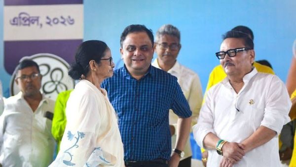 এবার মমতার হাত ছাড়লেন বিশ্বস্ত মদনও, দলীয় পদ থেকে ইস্তফা দিয়ে গেলেন ঋতব্রত শিবিরে