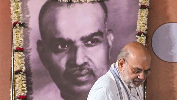 সোনার বাংলা গড়ার শপথ! অমিত শাহের কথায় রাজ্যের সীমান্ত সুরক্ষা ও সিএএ পরিস্থিতি বদলের ইঙ্গিত