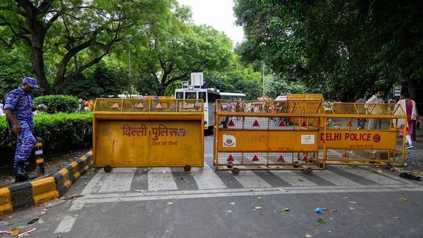সংসদ অভিযানের ডাক ঘিরে তপ্ত দিল্লি, একাধিক স্থানে জারি ১৬৩ ধারা, রয়েছে কড়া পুলিশি নজরদারি