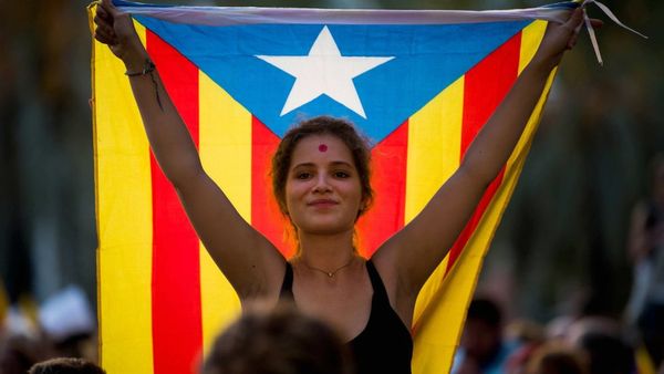 কাতালান গণভোট: রাতভর ভোটকেন্দ্র পাহারা দিচ্ছেন বিচ্ছিন্নতাবাদীরা