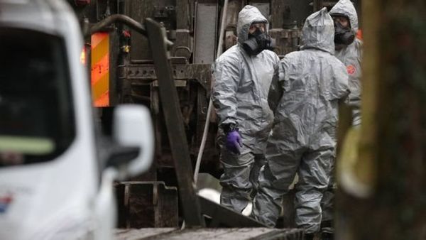 গুপ্তচরকে বিষ প্রয়োগ: রাশিয়াকে কীভাবে শাস্তি দিতে পারে ব্রিটেন?