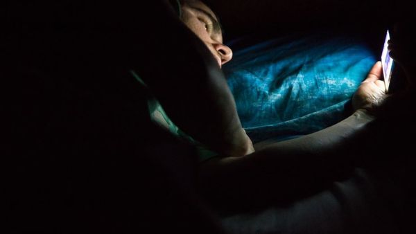 সামাজিক যোগাযোগের মাধ্যম থেকে এক মাস দুরে থাকা কি সম্ভব?