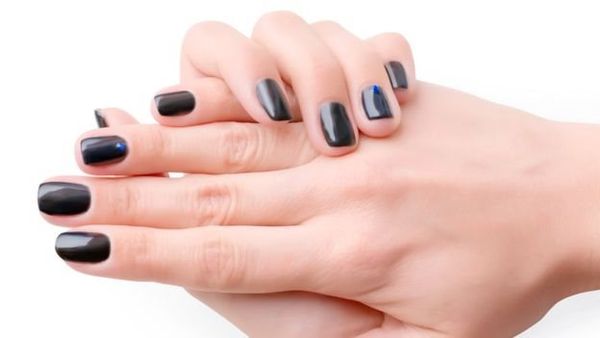 নখে জেলপলিশ ও অ্যাক্রেলিক ব্যবহারে সাবধান