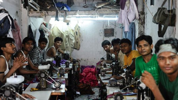 মুম্বাইয়ের যে বস্তি ভারতে বিদেশী পর্যটকদের কাছে সবচেয়ে বড় আকর্ষণ