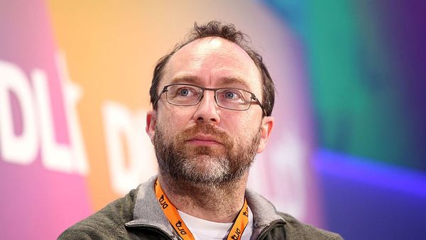 ফেসবুকের প্রতিদ্বন্দ্বী সোশ্যাল নেটওয়ার্ক নিয়ে এসেছেন উইকিপিডিয়ার প্রতিষ্ঠাতা