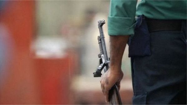 জুয়া খেলার অভিযোগে রাজশাহীতে ৯জন পুলিশ সাময়িক বরখাস্ত