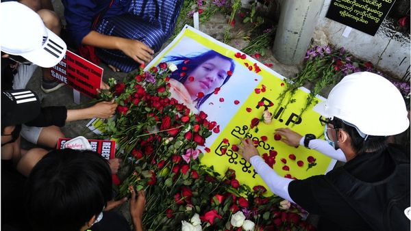 মিয়ানমার সেনা অভ্যুত্থান: সামরিক বাহিনীর বিরুদ্ধে বিক্ষোভে দুই জন নিহত