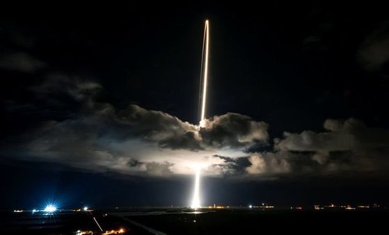 লুসি: সৌরজগতের রহস্য উদ্ধারে বৃহস্পতি গ্রহের পথে মহাকাশযান 'লুসি'