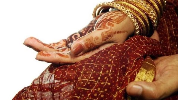 চুয়াডাঙ্গায় বিয়ের আসরে মাংস নিয়ে ঝগড়ার কারণে তালাক হওয়া বর-কনে পালিয়ে বিয়ে করলেন