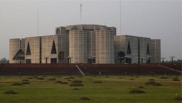 বাংলাদেশের স্বাধীনতার ৫০ বছর: বিভিন্ন কারণে দেশের সংবিধান ১৭ বার সংশোধন করা হয়েছে