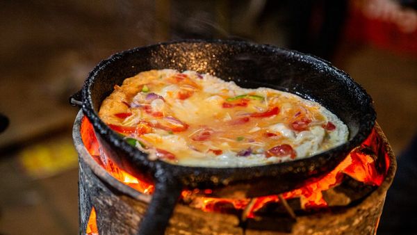 রোলেক্স: গিনেস বুর্ক অফ ওয়ার্ল্ড রেকর্ডসে স্থান পেয়েছে উগান্ডার রোলেক্স