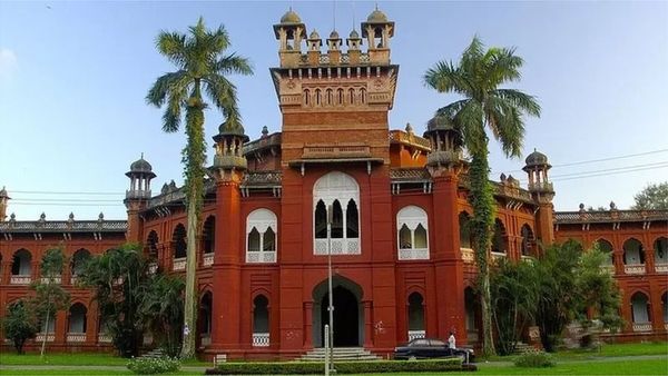 বাংলা ভাষা: আরবি হরফে বাংলা লেখা চাপিয়ে দেবার চেষ্টা হয়েছিল যেভাবে