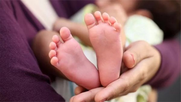 গর্ভপাত বা মিসক্যারেজ থেকে কেন হয়? সুরক্ষায় যেসব সতর্কতা নেয়া যায়