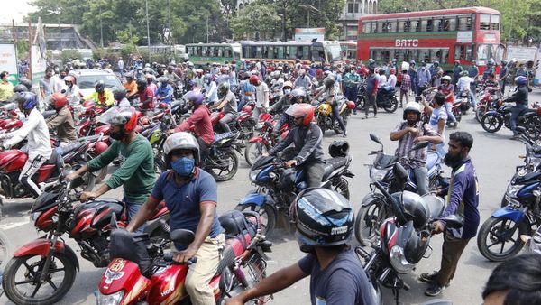 উবার: রাইড শেয়ারিং নিয়ে অভিযোগের পাহাড়, প্রতিকার নেই