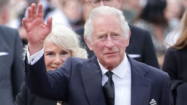 ব্রিটিশ রাজতন্ত্র: রাজার শিরশ্ছেদ করে যে দশ বছর ব্রিটেনে কায়েম করা হয়েছিল প্রজাতন্ত্র