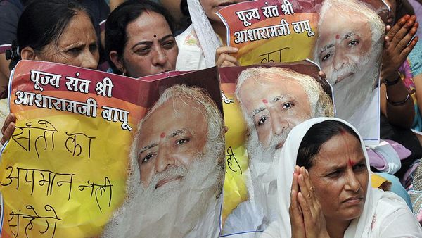 নারীদের যৌন নিপীড়ন করে ১৪ বছরের জেল ভারতের 'জিলিপি বাবা'র