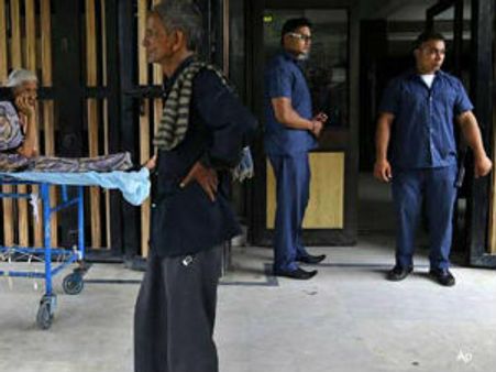 હવે દિલ્હીમાં ડૉક્ટર્સની સુરક્ષા માટે બાઉન્સર્સ!