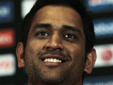 યુવરાજ ભારતીય ક્રિકેટનો ચેમ્પિયન : ધોની