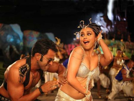 રાણી મુખરજીએ ફિલ્મ ' અય્યા ' માટે બેલી ડાન્સ સાથે ત્રણ આઇટમ સોંગ કર્યા