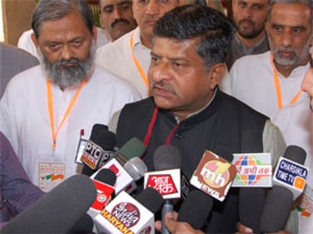 મલ્ટિ બ્રાન્ડ રિટેલ ક્ષેત્રે એફડીઆઈનો નિર્ણય ઉતાવળિયો : ભાજપ