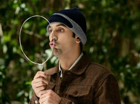 બર્ફીનો સો કરોડ ક્લબમાં સમાવેશ