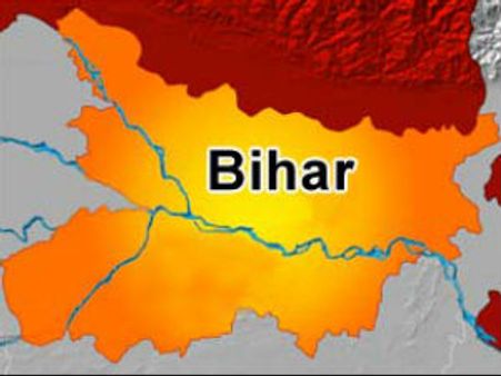 બિહારમાં ટ્રેન સાથે અથડાઈ એન્જીનીયરીંગ કોલેજની બસ, 7ના મોત