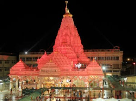 અંબાજીમાં રવિવારે ભાદરવી પૂનમનો મેળો, ઉમટી રહ્યું છે ભાવિકોનું ઘોડાપુર