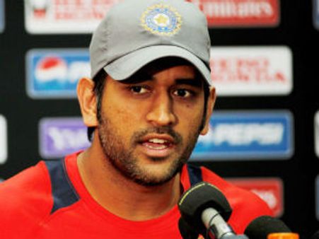 યુવરાજ જેવા ખેલાડીને પડતો મુકી શકાય નહીં: ધોની