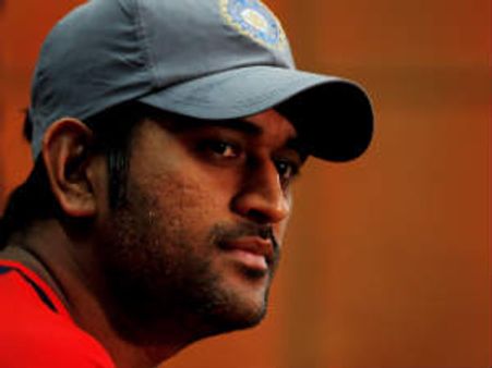 યોગ્ય સમયે જવાબ આપીશઃ ધોની