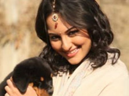 સોનાક્ષીને સિમ્બા સાથે થઈ ગયો પ્રેમ