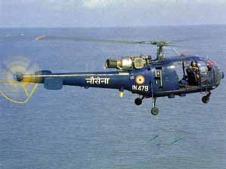ભારતીય નૌસેનાનું ચેતક હેલિકોપ્ટર ગોવામાં તૂટી પડ્યું, પાયલોટનું મોત