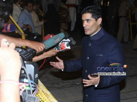 ડ્રેસ ડિઝાઇનર