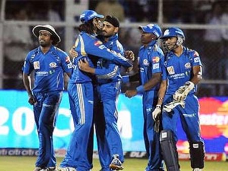 ચેમ્પિયન્સ લીગઃ એક જીત માટે તરસતું રહ્યું મુંબઇ ઇન્ડિયન્સ