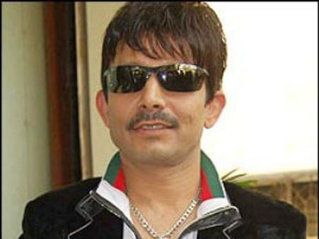 ટ્વિટર પર કમાલ ખાનનો ગુજરાતના વિકાસ મુદ્દે બફાટ