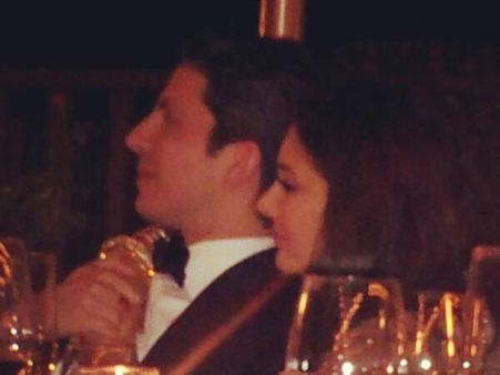 નજીકના મિત્રો હાજર