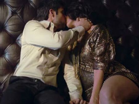 જુઓ ઇમરાન-નેહાનો કિસિંગ સીન