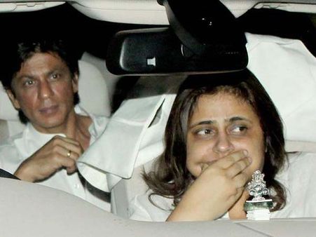 શાહરૂખ ખાનનો ડ્રાઇવર બળાત્કાર કેસમાં એરેસ્ટ શાહરૂખ ખાનનો ડ્રાઇવર બળાત્કાર કેસમાં એરેસ્ટ