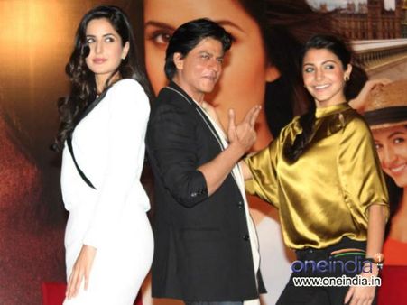 અનુષ્કાની નજીક અને કૅટથી દૂર-દૂર રહ્યાં શાહરુખ