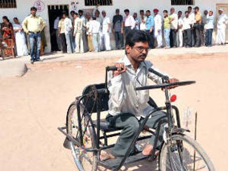 ગુજરાતમાં વિકલાંગ મતદાતાઓની ભાગીદારી વધારવા ખાસ વ્યવસ્થા