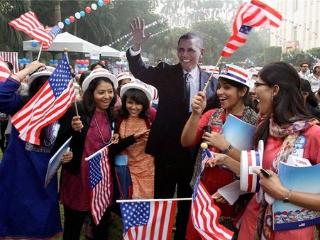 ઓબામાની જીત પર સમર્થકોએ કરી ઉજવણી