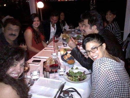 રેસ 2ની ટીમ