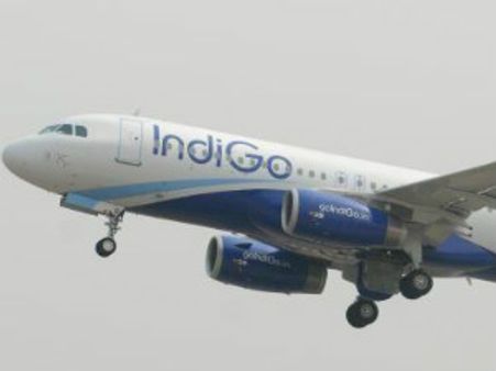 'ઇસ્લામ કબૂલ કરો નહીંતર વિમાન ઉડાવી દઇશ'