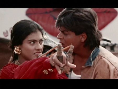 શાહરુખની જબ તક હૈ જાનથી અળગાં છે કાજોલ