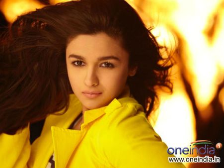 આલિયા ભટ્ટનો સેક્સી લુક